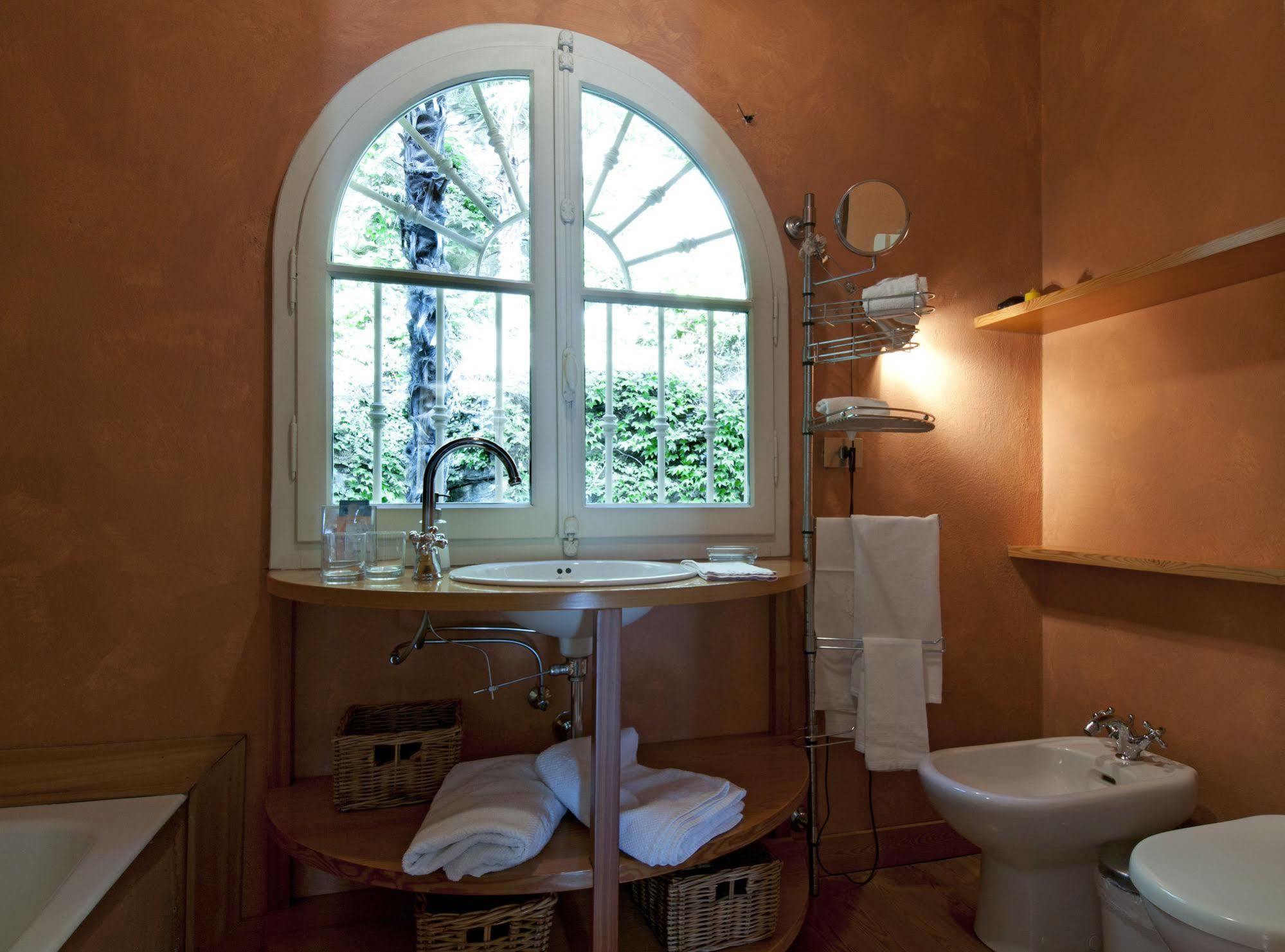 Carate Urio Villa Nina Relais Boutique B&B מראה חיצוני תמונה